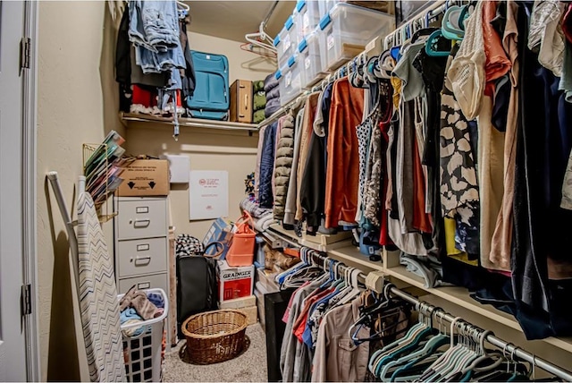 708 Ashwood Ln, Moore, OK 73160 - view of walk in closet