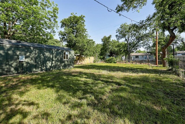 737 NW 89th St, Oklahoma City, OK 73114 - view of yard