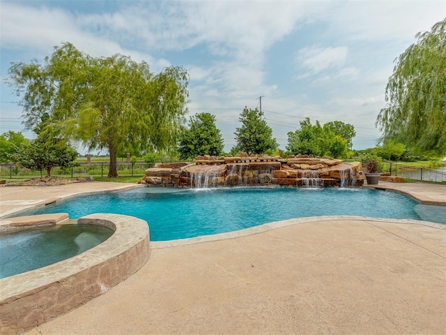 4401 Cannon Dr, Norman, OK 73072 - view of swimming pool with a patio area and a pool with connected hot tub