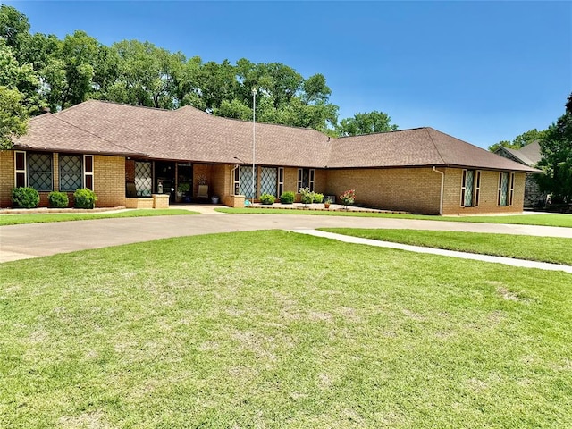 2400 Sunset Dr, Clinton, OK 73601 - photo 4