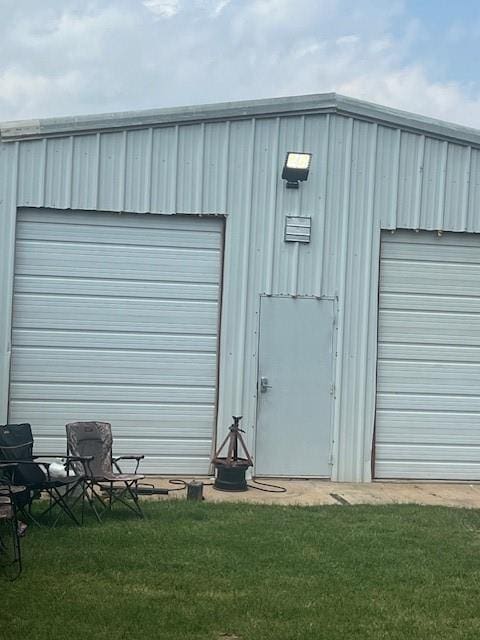 34252 E County Road 1330th Rd, Granite, OK 73547 - view of garage
