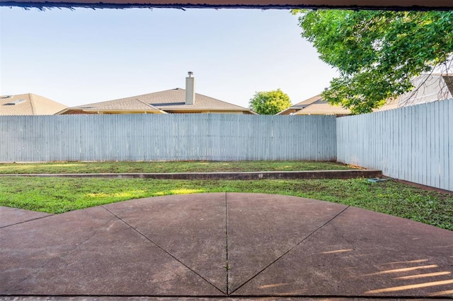 1721 Park View Pl, Edmond, OK 73003 - fenced backyard featuring a patio area