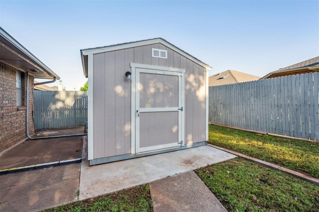 1721 Park View Pl, Edmond, OK 73003 - view of shed featuring a fenced backyard