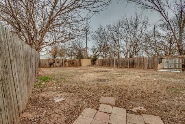 4017 Mallard Dr, Oklahoma City, OK 73115 - view of fenced backyard