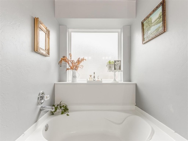 419 NE 23rd Ter, Newcastle, OK 73065 - bathroom with a bath