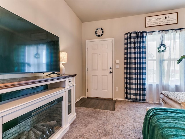 11704 NW 99th Ter, Yukon, OK 73099 - entryway featuring carpet floors and baseboards