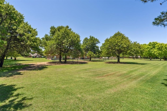 16523 Roserock Cir, Choctaw, OK 73020 - surrounding community with a yard
