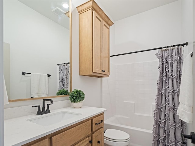 7909 NW 162nd St, Edmond, OK 73013 - full bath featuring vanity, toilet, and shower / bath combo