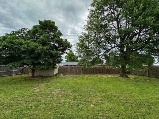 715 N Max, Hinton, OK 73047 - view of yard