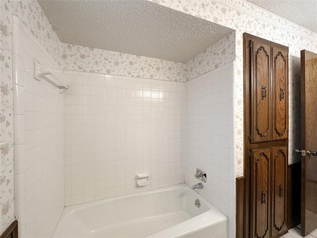 715 N Max, Hinton, OK 73047 - full bathroom with wallpapered walls, a textured ceiling, and bathtub / shower combination