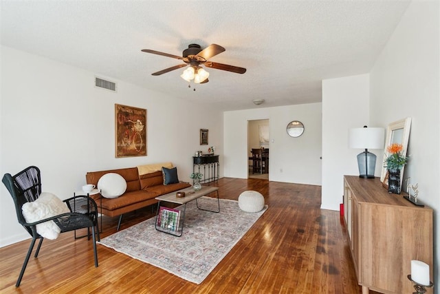 3831 NW Bell Ave, Lawton, OK 73505 - living room featuring wood finished floors and ceiling fan