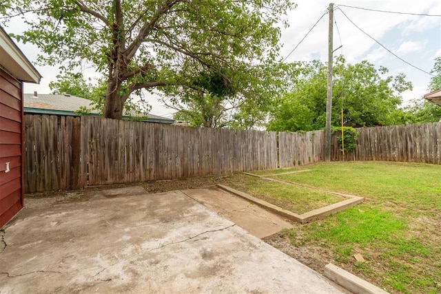 3831 NW Bell Ave, Lawton, OK 73505 - view of yard with a patio
