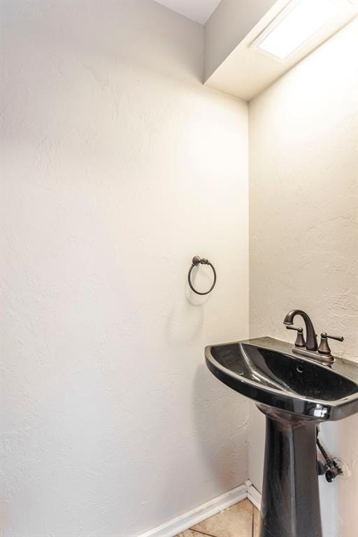 11100 Willow Grove Rd, Oklahoma City, OK 73120 - bathroom with tile patterned flooring and baseboards