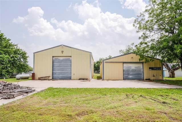5624 N Mueller Ave, Bethany, OK 73008 - view of detached garage