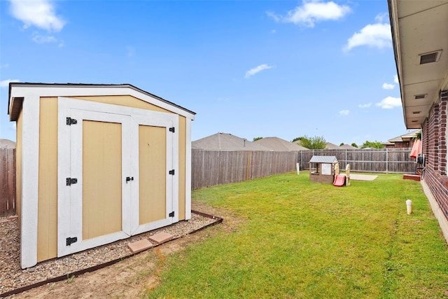 4125 Queens Dr, Moore, OK 73160 - view of yard