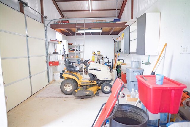 8100 N Burns Rd, Edmond, OK 73025 - view of garage