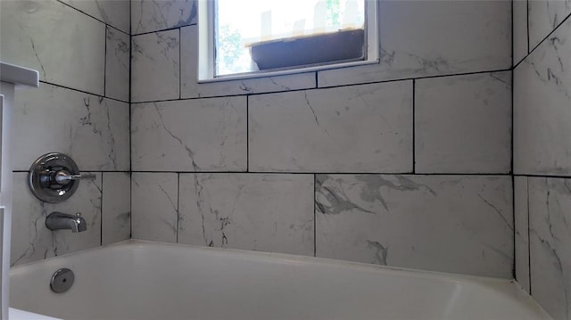 617 Holman Pl, Midwest City, OK 73110 - view of full bathroom