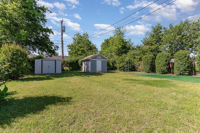 3032 NW 67th St, Oklahoma City, OK 73116 - view of grassy yard