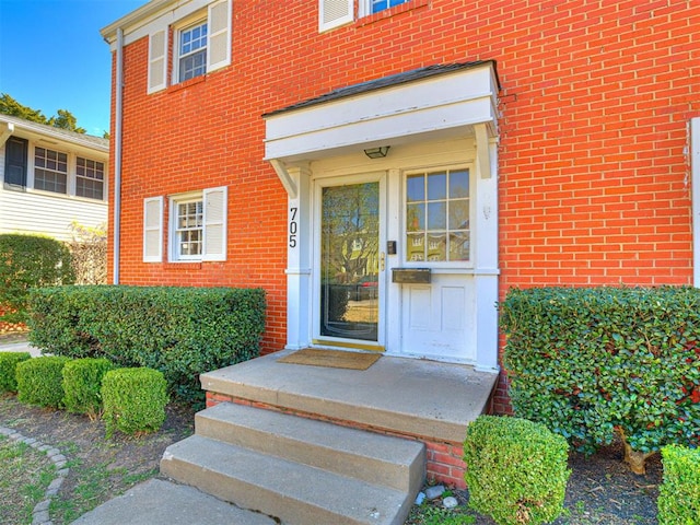 705 Chautauqua Ave, Norman, OK 73069 - view of exterior entry with brick siding