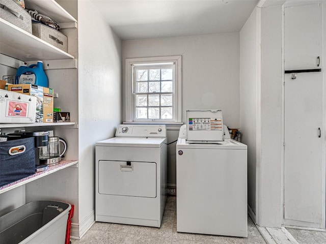 705 Chautauqua Ave, Norman, OK 73069 - washroom with washer and dryer
