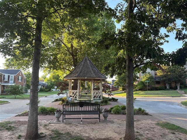 2508 N Cummings Dr, Oklahoma City, OK 73107 - surrounding community featuring a gazebo