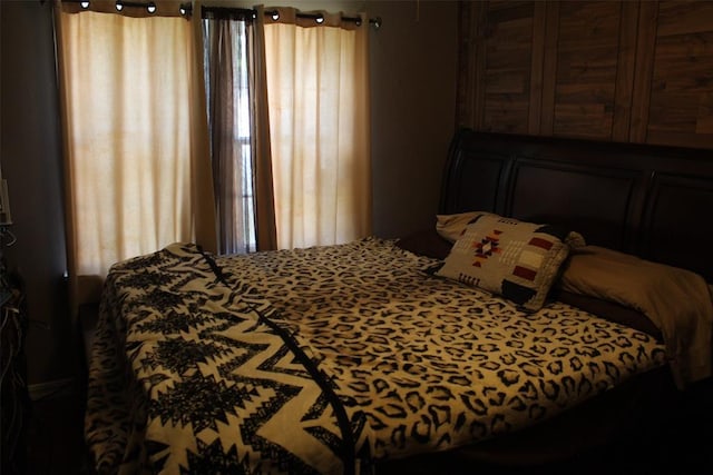 2508 N Cummings Dr, Oklahoma City, OK 73107 - bedroom featuring multiple windows