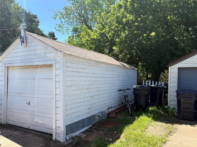 2508 N Cummings Dr, Oklahoma City, OK 73107 - view of detached garage