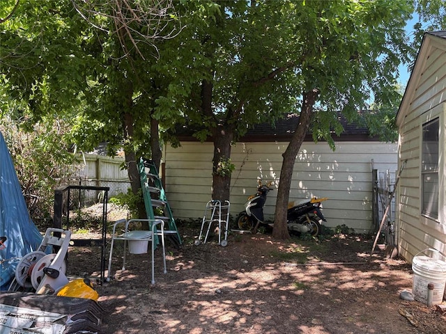 2508 N Cummings Dr, Oklahoma City, OK 73107 - view of yard