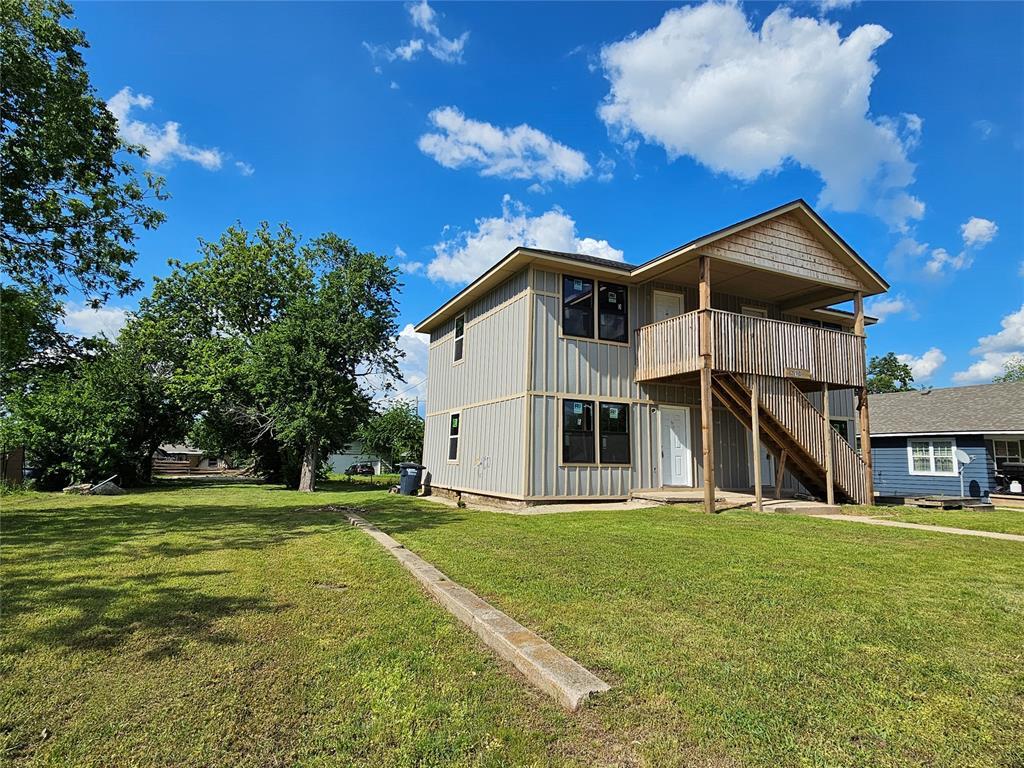 216 W Georgia St, Shawnee, OK 74804 - photo 2