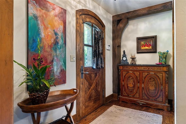 6638 Avondale Dr, Nichols Hills, OK 73116 - foyer with wood finished floors