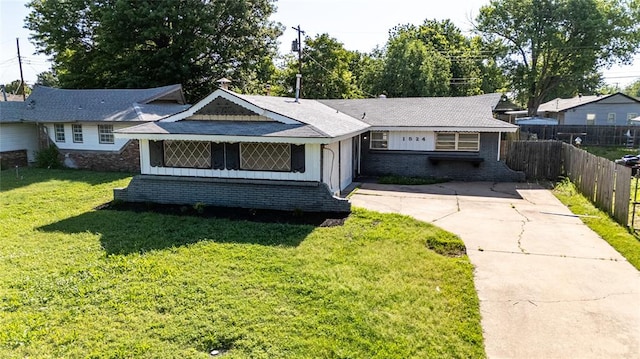 1524 Hampton Dr, Del City, OK 73115 - bungalow with concrete driveway and brick siding