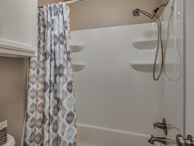 16112 Buffalo Dr, Oklahoma City, OK 73170 - full bath featuring shower / bath combo with shower curtain