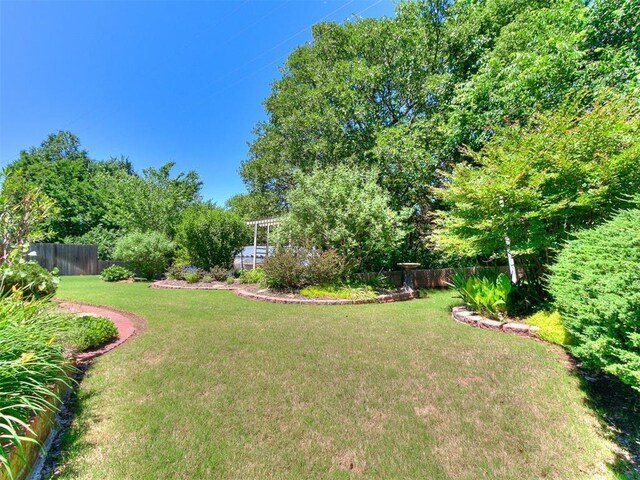2601 Northwood Ln, Edmond, OK 73013 - view of yard