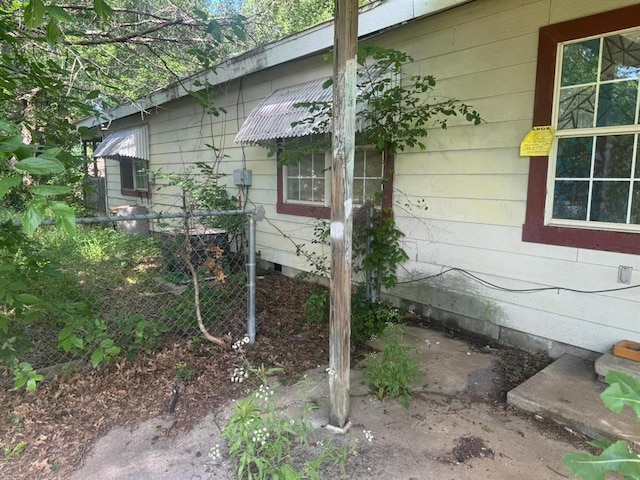 1024 C St SW, Ardmore, OK 73401 - view of property exterior featuring crawl space