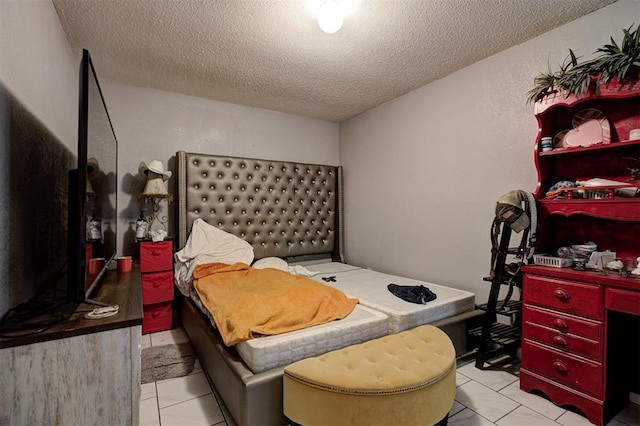 3117 Lazy Ln, Del City, OK 73115 - bedroom with a textured ceiling
