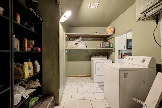 3117 Lazy Ln, Del City, OK 73115 - laundry area featuring independent washer and dryer