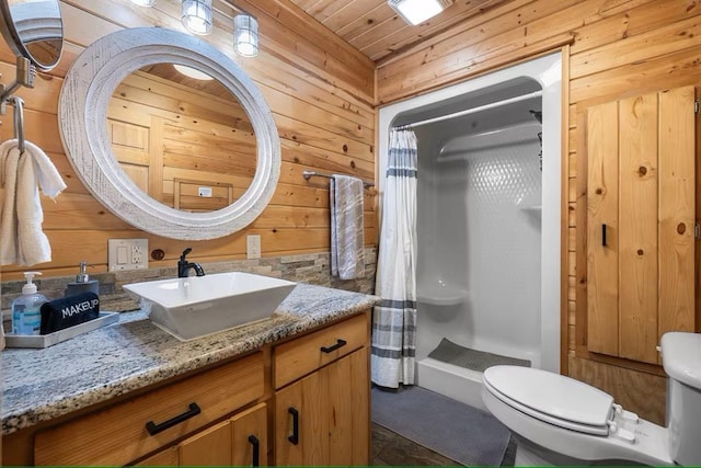 173 Alexis Ln, Broken Bow, OK 74728 - full bath featuring toilet, wood walls, vanity, a shower with curtain, and wooden ceiling