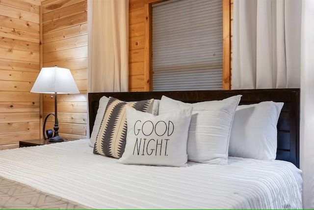 173 Alexis Ln, Broken Bow, OK 74728 - bedroom with wood walls