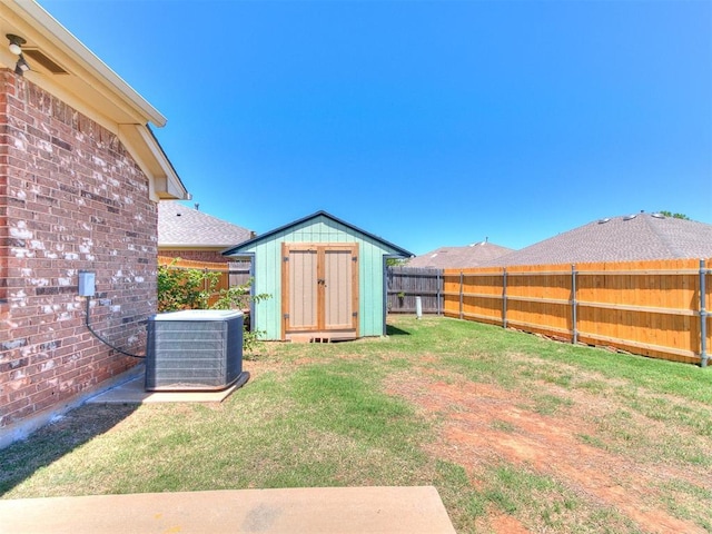 16020 Panther Way, Edmond, OK 73013 - view of yard featuring cooling unit