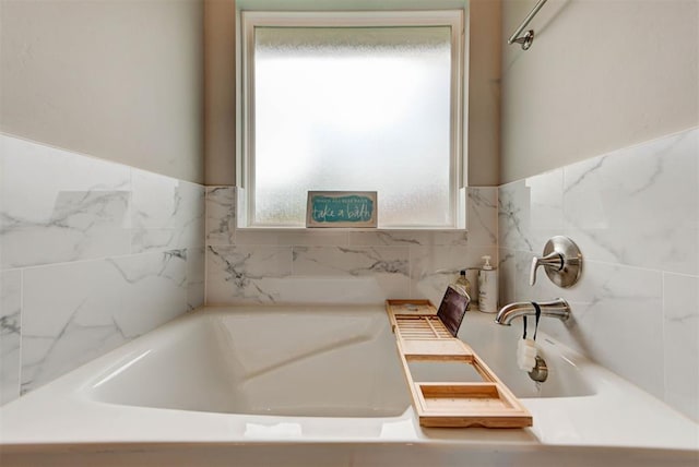 715 SE 37th St, Newcastle, OK 73065 - bathroom featuring a bath