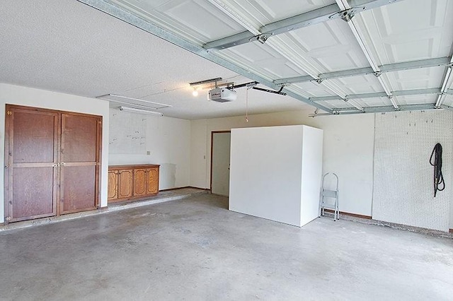 3113 Shannon Ct, Bethany, OK 73008 - garage featuring a garage door opener