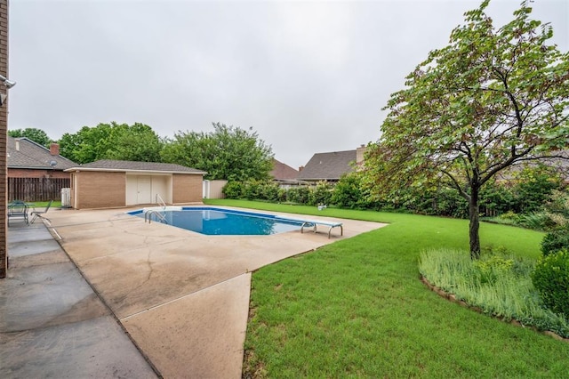 8 Brentwood Pl, Shawnee, OK 74804 - view of pool with a patio area, a diving board, and an outdoor structure