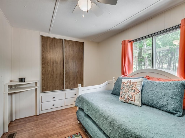 332 Royal Ln, Canadian, OK 74425 - bedroom with light wood finished floors and ceiling fan