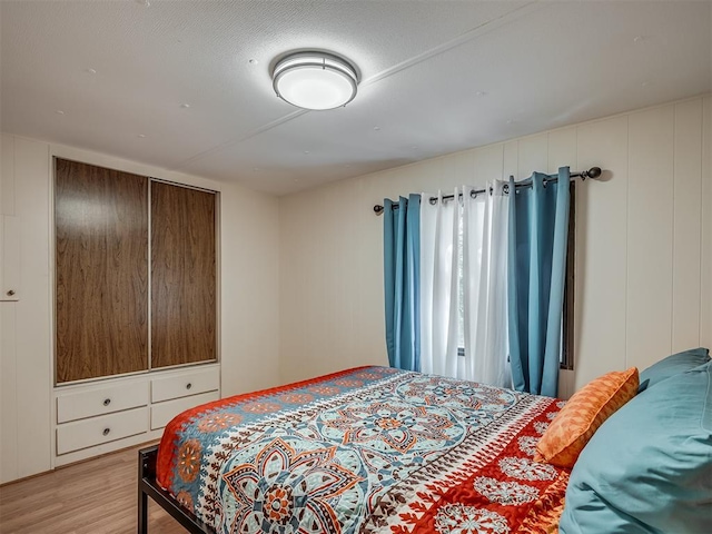 332 Royal Ln, Canadian, OK 74425 - bedroom featuring light wood-style flooring