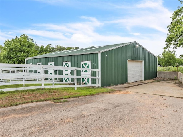 20486 Cypress Way, Tecumseh, OK 74873 - detached garage featuring concrete driveway