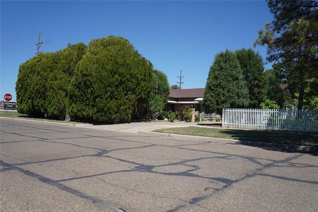 828 NW 5th St, Guymon, OK 73942 - photo 2
