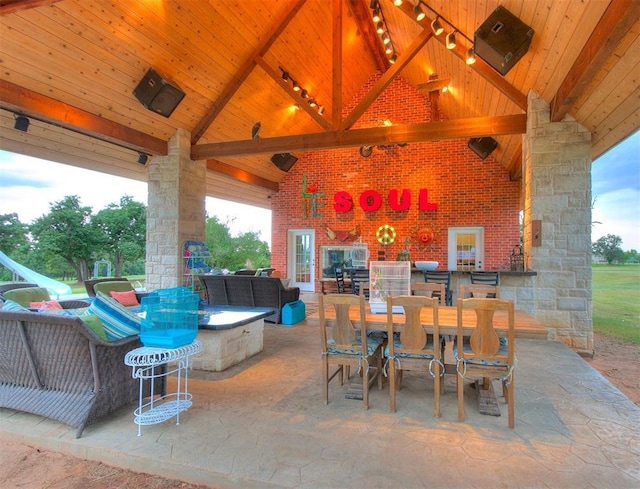 512 E Prairie Grove Rd, Guthrie, OK 73044 - view of patio featuring outdoor dining space