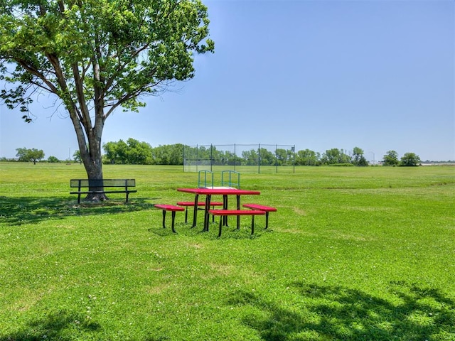 8413 NW 64th Ter, Oklahoma City, OK 73132 - view of property's community featuring a yard