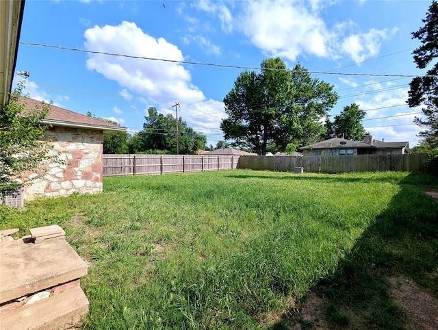 264 E Coe Dr, Midwest City, OK 73110 - view of yard