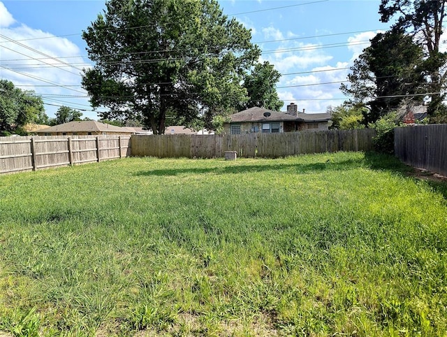 264 E Coe Dr, Midwest City, OK 73110 - view of yard